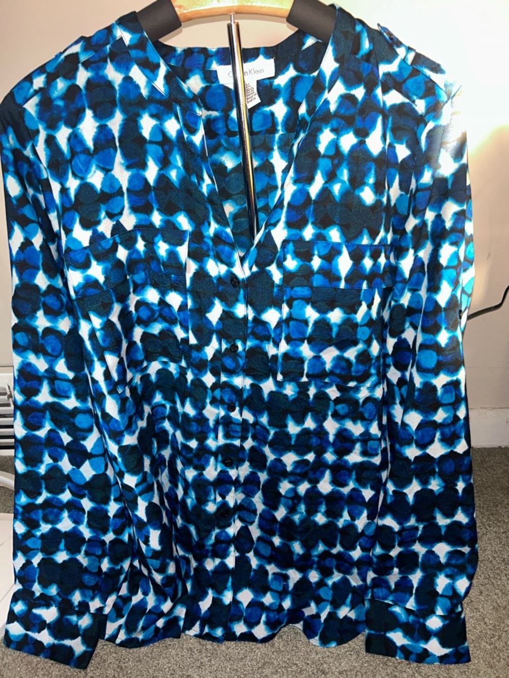 Calvin Klein Blue and White Abstract Print Button-Front Blouse